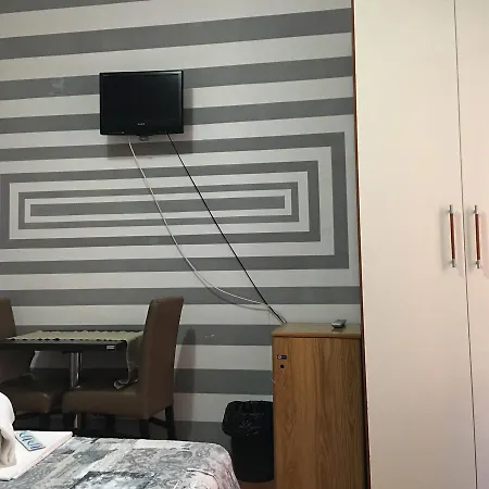 Hi Termini בית הארחה רומא