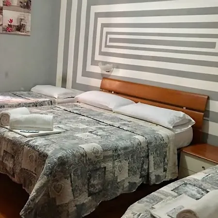 בית הארחה Hi Termini