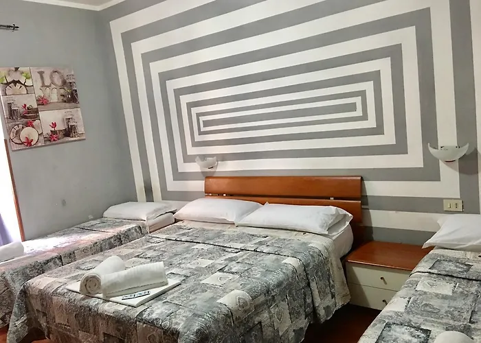 Hi Termini Pensión Roma